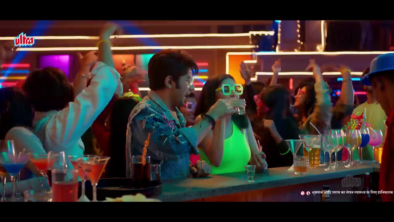 Middle Class Love (2022) WEBRip Hindi 720p x264 AVC AAC 2.0.mkv.0003